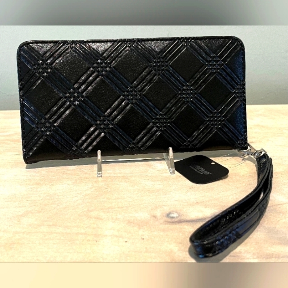 Avenue Black Embossed Faux Leather Wristlet New With Tags